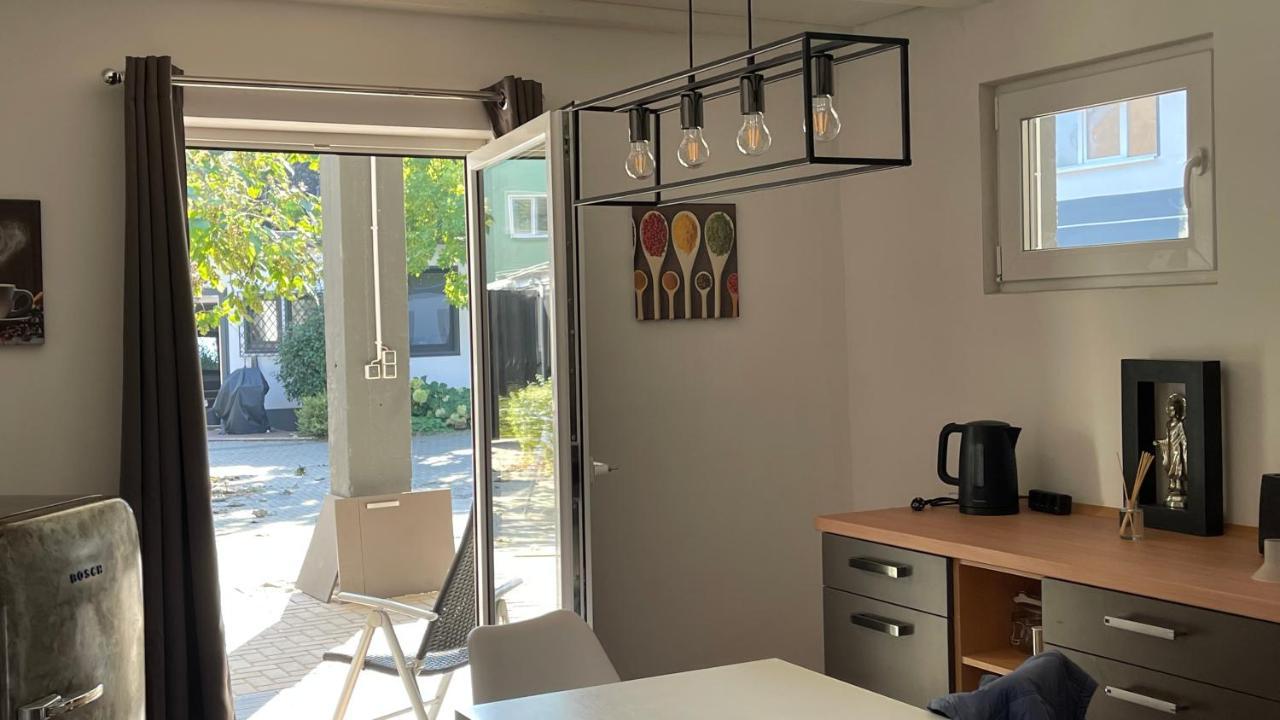 Apartament Oase Im Gruenen Hinterhof, Eg, Ruhe, Terrasse, Carport, Free Paytv, Kaffee&Tee, Fahrraeder Duisburg Zewnętrze zdjęcie