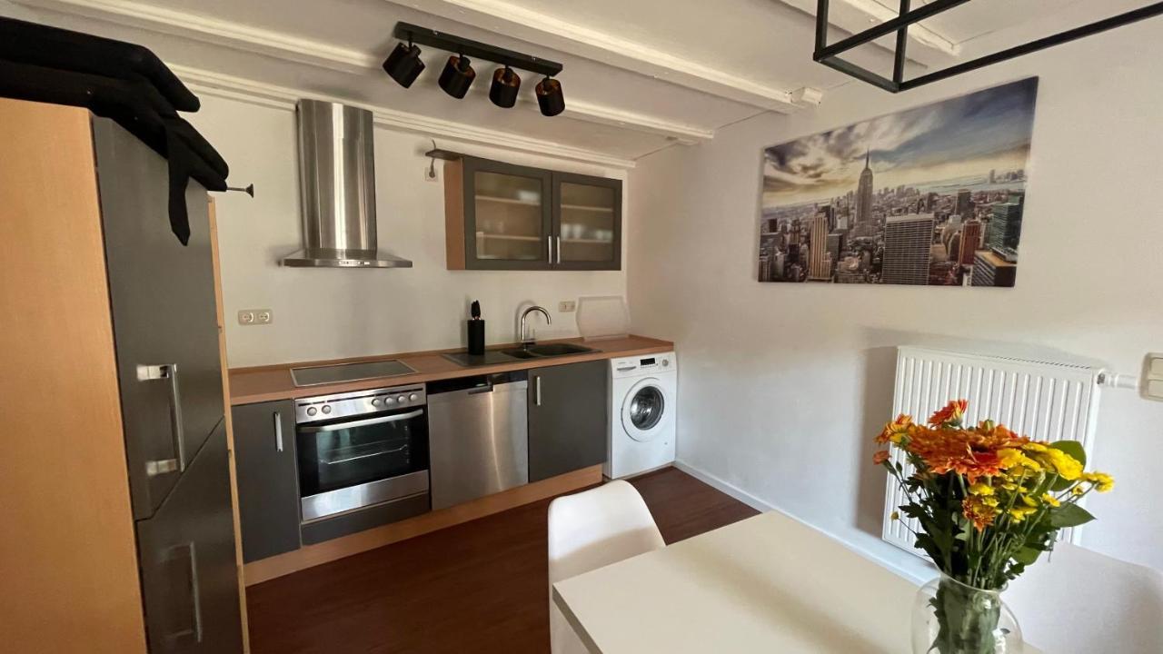 Apartament Oase Im Gruenen Hinterhof, Eg, Ruhe, Terrasse, Carport, Free Paytv, Kaffee&Tee, Fahrraeder Duisburg Zewnętrze zdjęcie