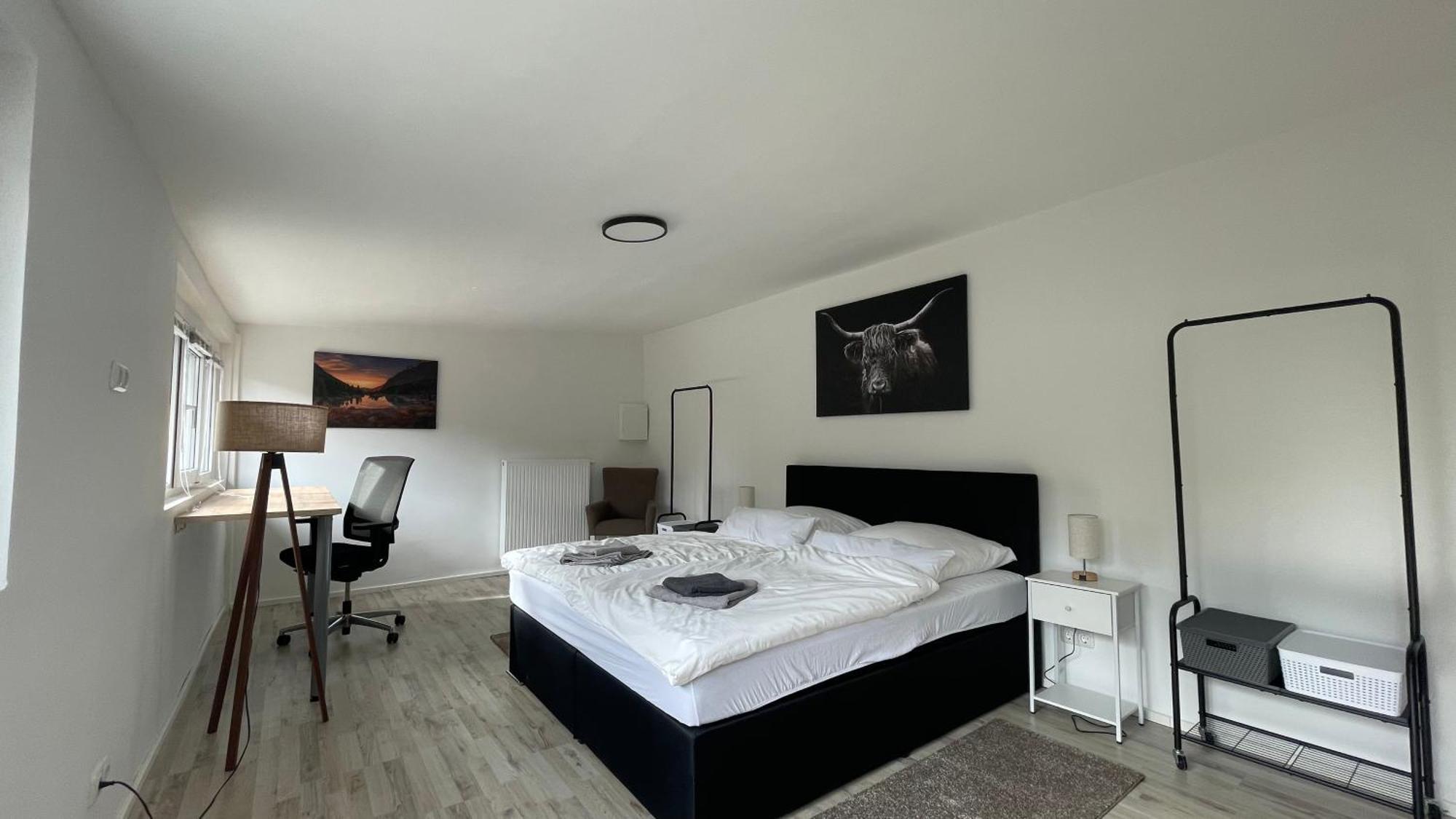 Apartament Oase Im Gruenen Hinterhof, Eg, Ruhe, Terrasse, Carport, Free Paytv, Kaffee&Tee, Fahrraeder Duisburg Zewnętrze zdjęcie