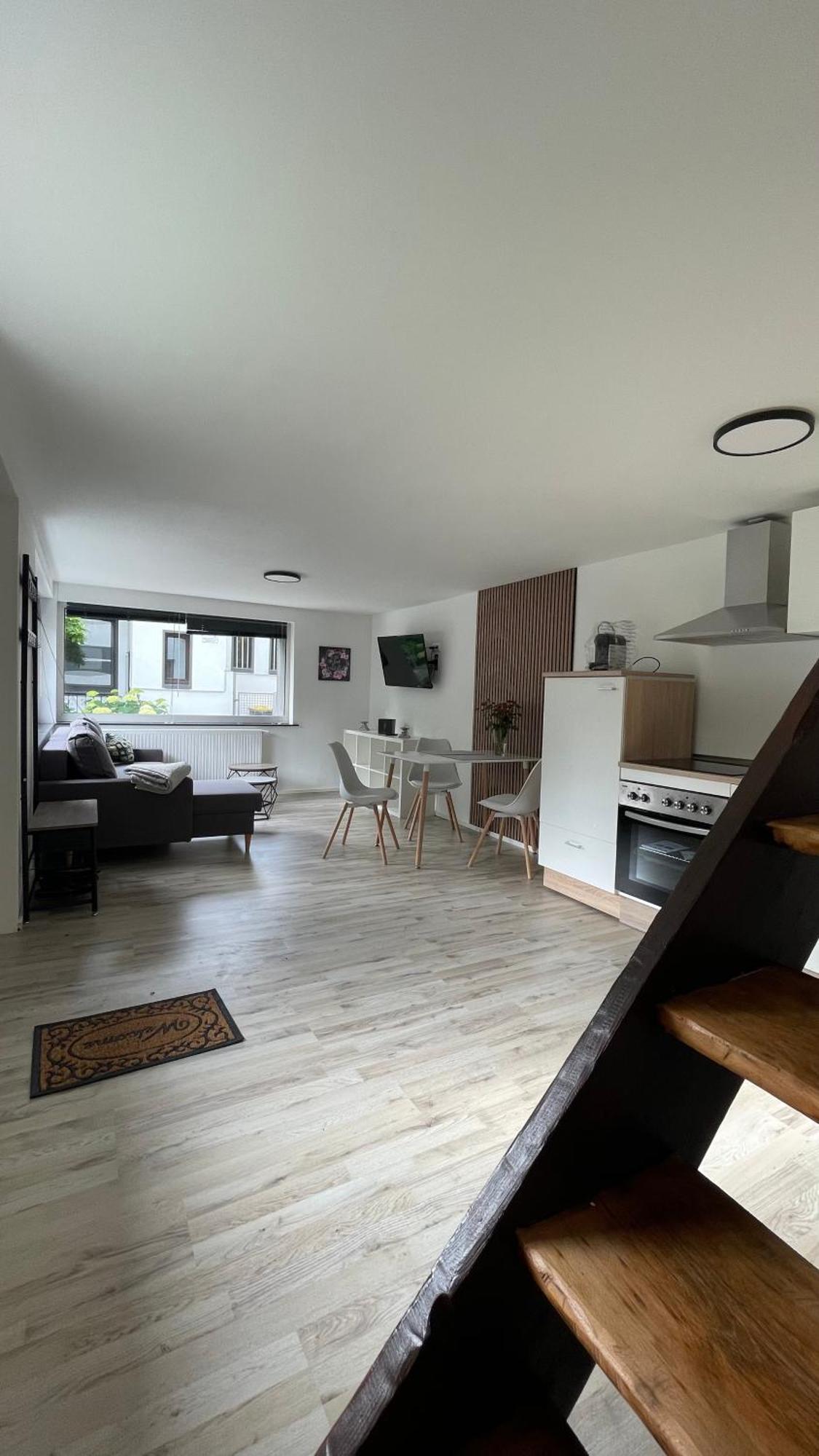 Apartament Oase Im Gruenen Hinterhof, Eg, Ruhe, Terrasse, Carport, Free Paytv, Kaffee&Tee, Fahrraeder Duisburg Zewnętrze zdjęcie