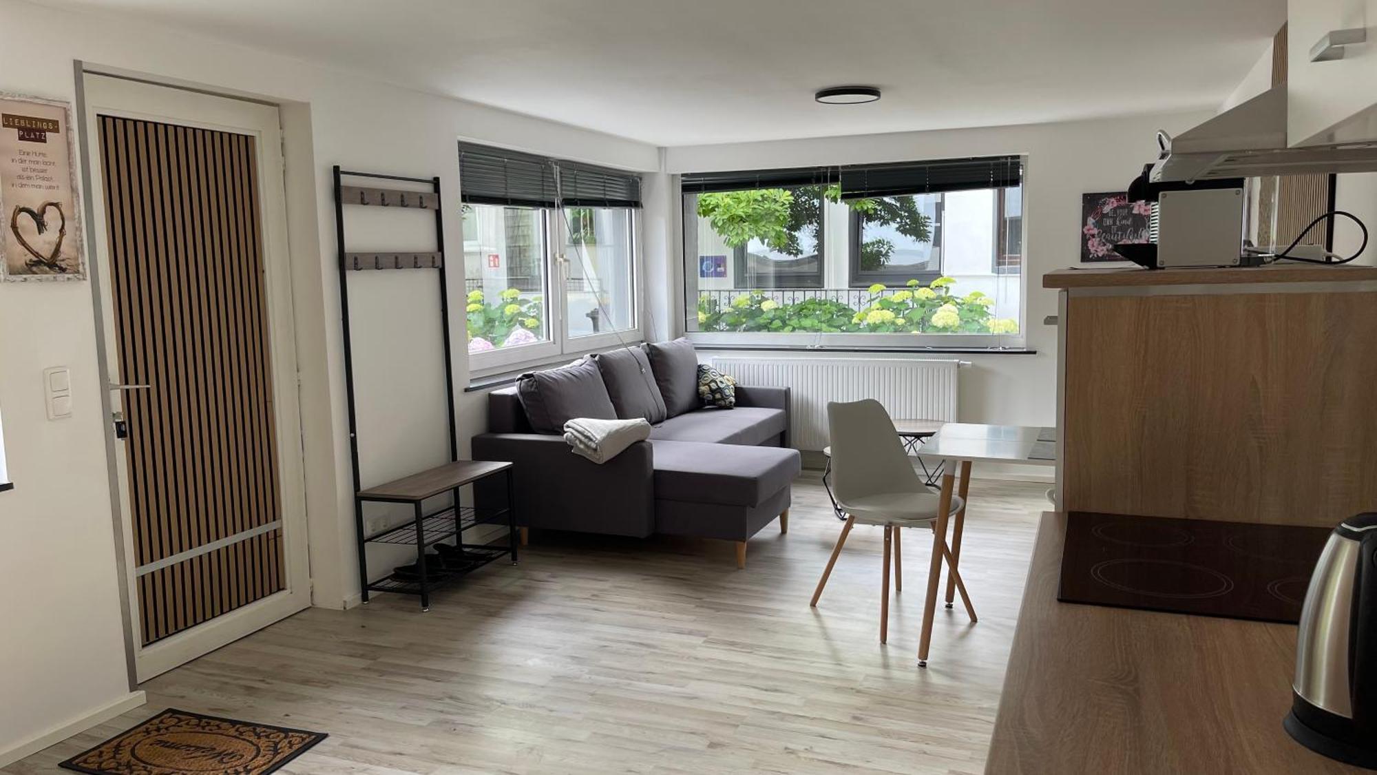 Apartament Oase Im Gruenen Hinterhof, Eg, Ruhe, Terrasse, Carport, Free Paytv, Kaffee&Tee, Fahrraeder Duisburg Zewnętrze zdjęcie