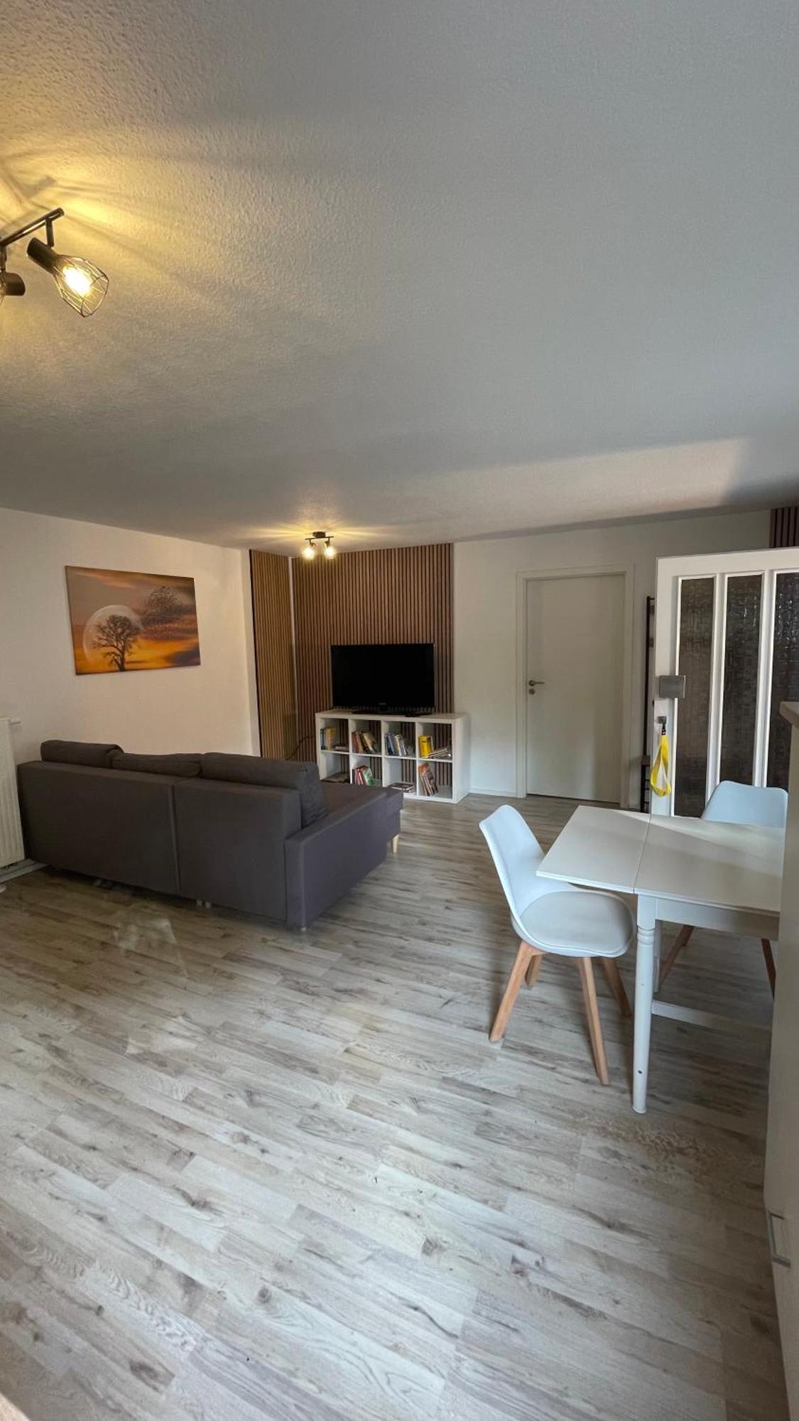 Apartament Oase Im Gruenen Hinterhof, Eg, Ruhe, Terrasse, Carport, Free Paytv, Kaffee&Tee, Fahrraeder Duisburg Zewnętrze zdjęcie