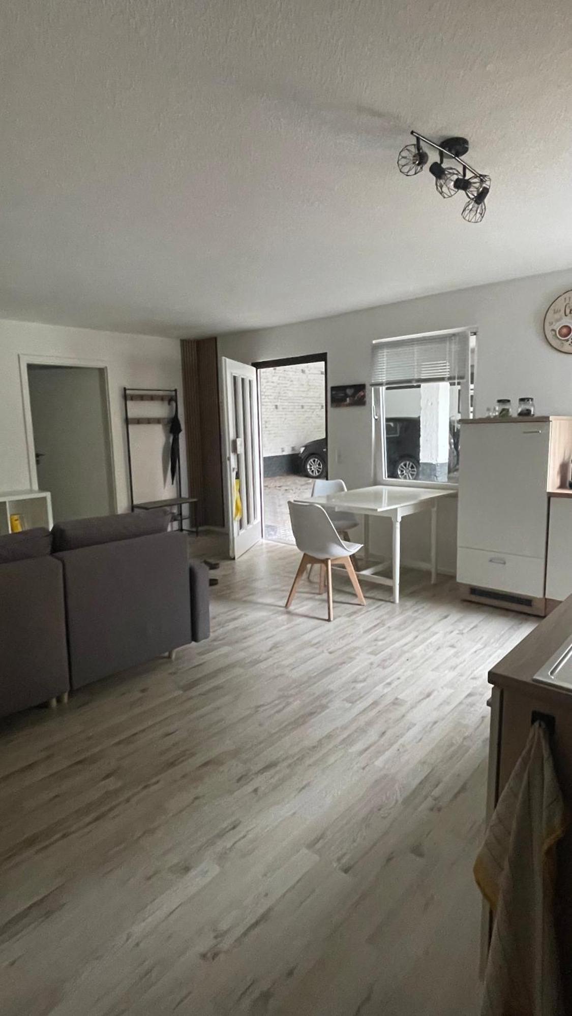 Apartament Oase Im Gruenen Hinterhof, Eg, Ruhe, Terrasse, Carport, Free Paytv, Kaffee&Tee, Fahrraeder Duisburg Zewnętrze zdjęcie